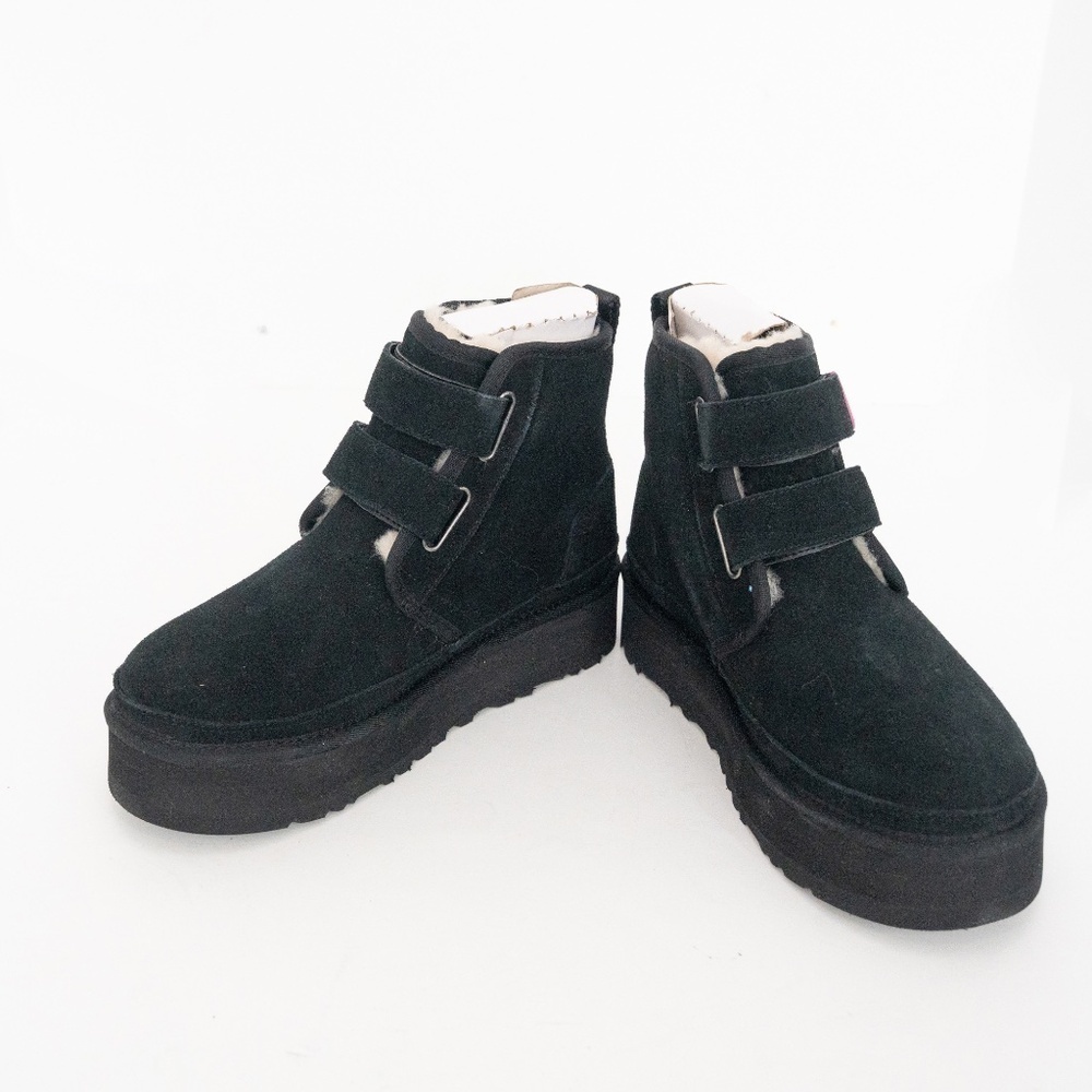 UGG Girl. Neumel Platform Boots. - Picture 3 of 15